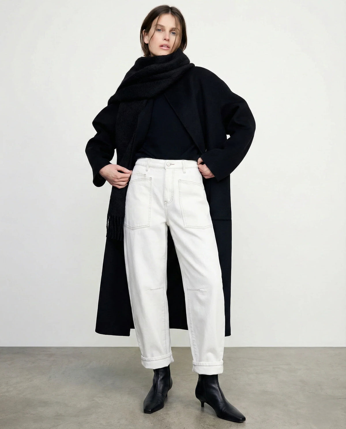 Jean barrel taille mi-haute à poches utilitaires pour femme