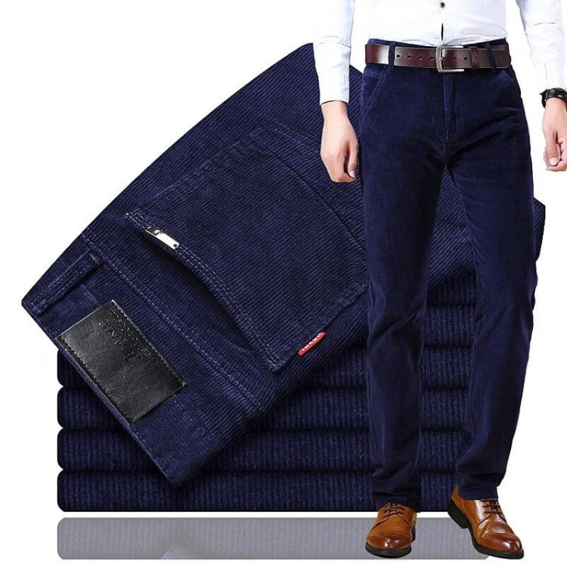 Jean classique pour homme disponible en plusieurs coloris