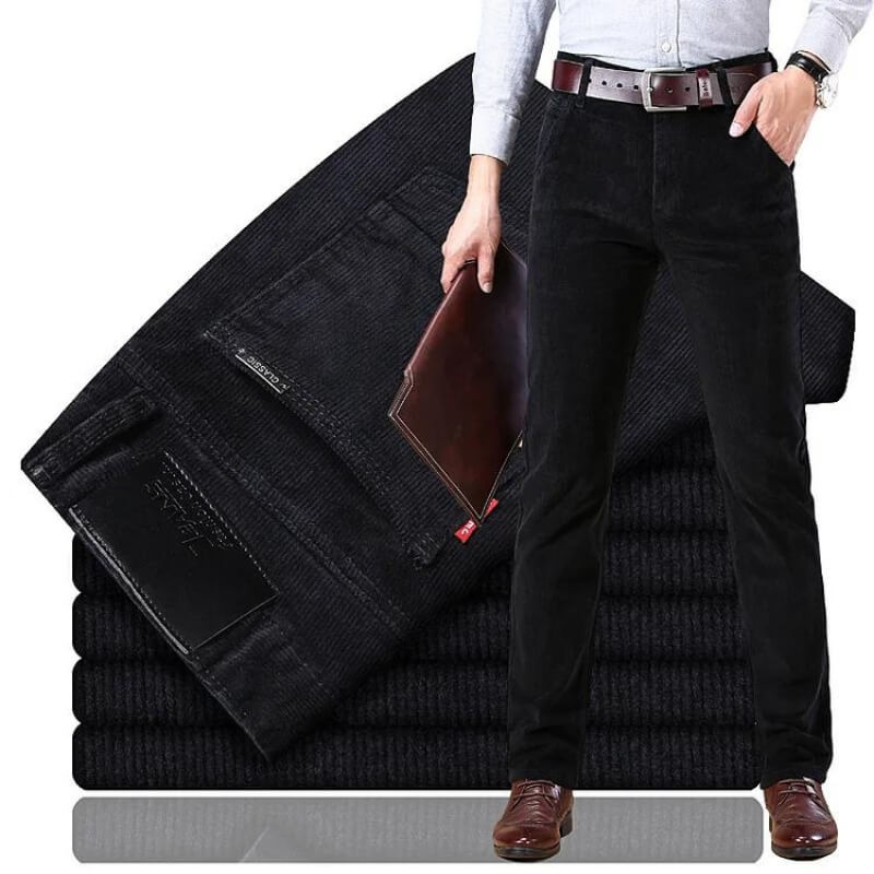 Jean classique pour homme disponible en plusieurs coloris