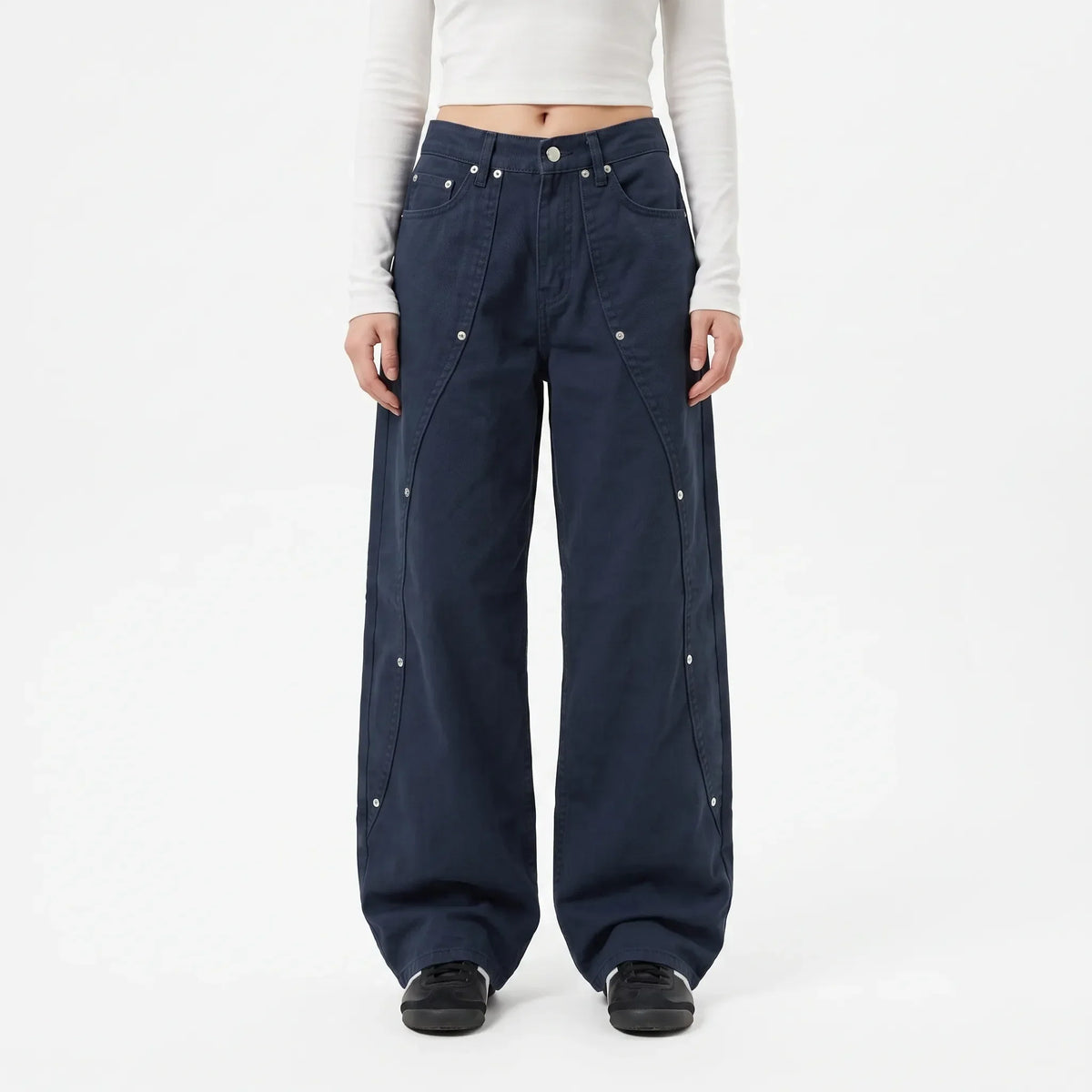 Jean large pour femme à rivets