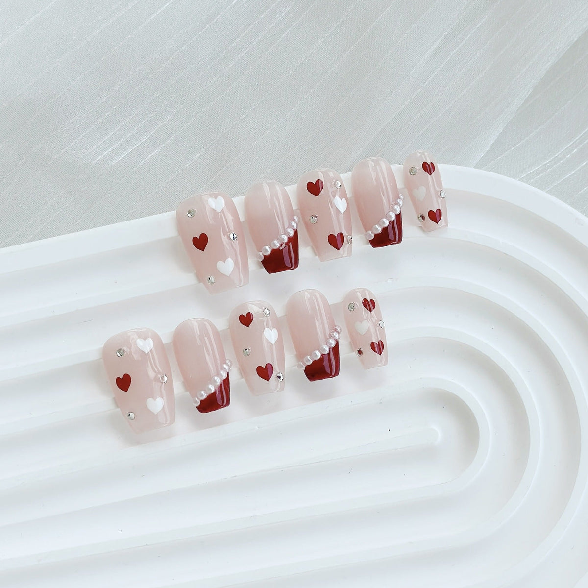 Kit de faux ongles nail art à motifs cœurs