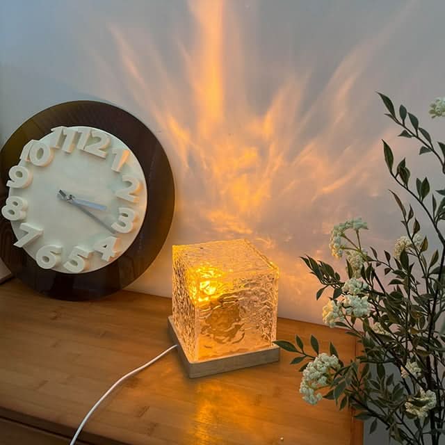 Lampe cube en verre nordique avec lumière d'ambiance