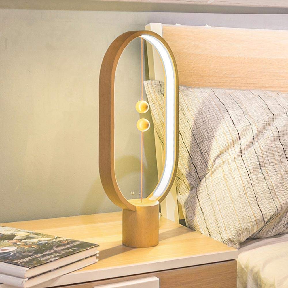 Lampe de table design équilibrée avec interrupteur flottant