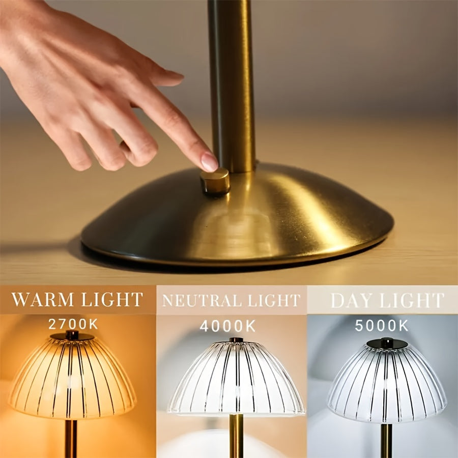 Lampe de table dorée avec fonction tactile et recharge USB