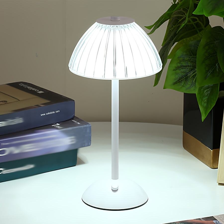 Lampe de table dorée avec fonction tactile et recharge USB