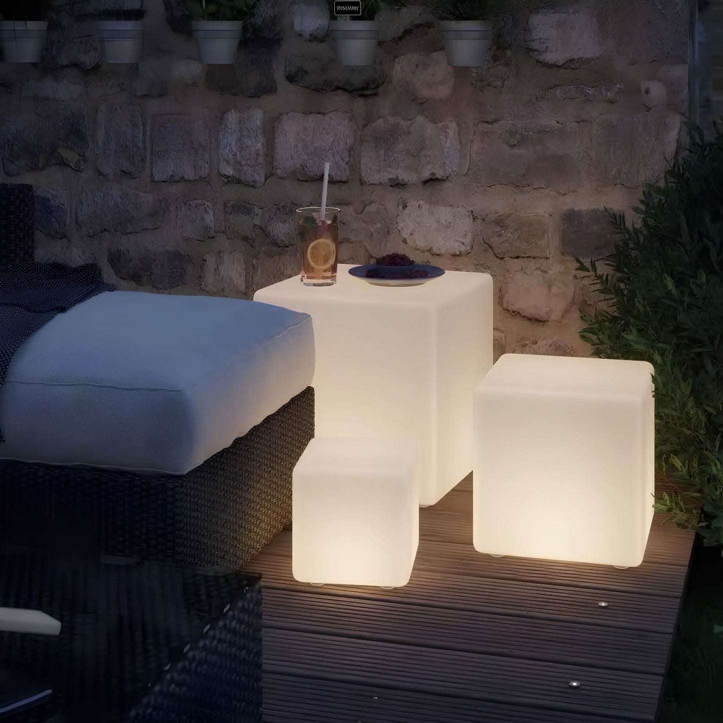 Lampe LED d'extérieur cube sans fil