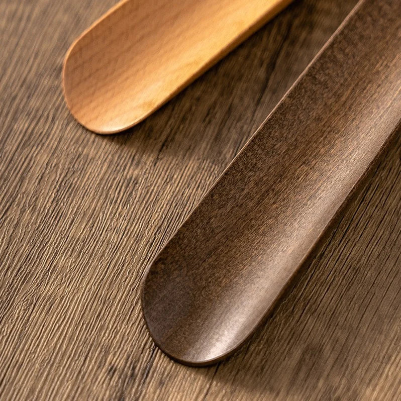 Long Handle Magnetic Shoe Horn in Wood (Includes Holder)