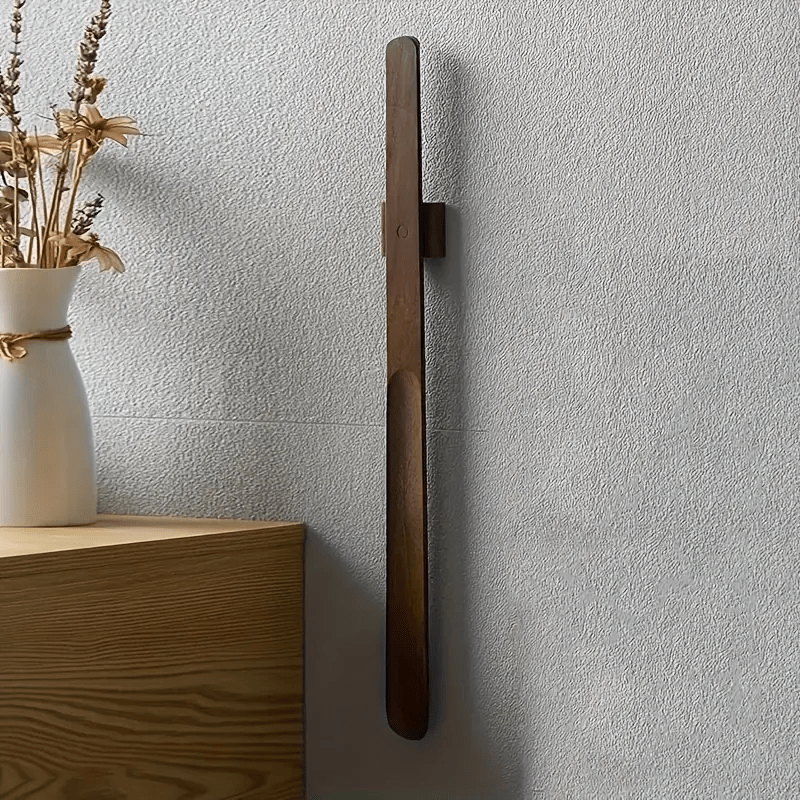 Long Shoe Horn with Curved Tip