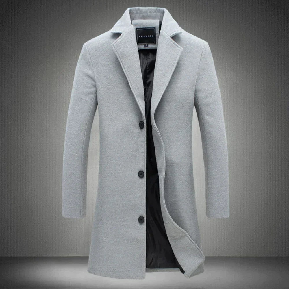 Manteau pour homme au style classique et déperlant