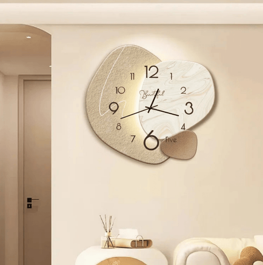 Minimalist Wall Clock with Luxurious Design