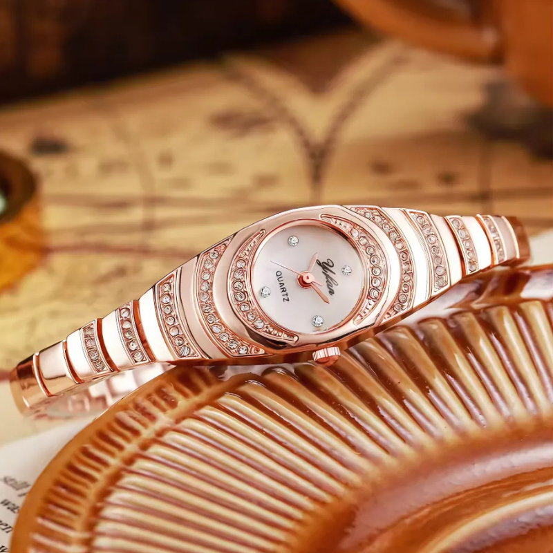 Montre élégante: montre moderne et élégante pour femme avec coffret cadeau