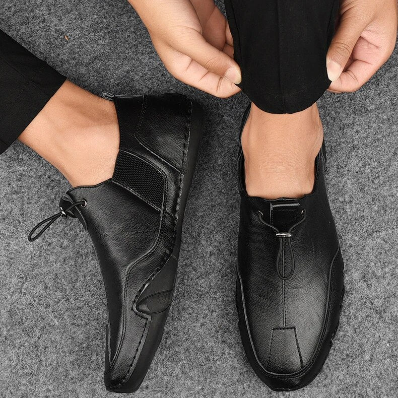 Olvoria | Men's Driving Moccasins with Toggle Lock Closure