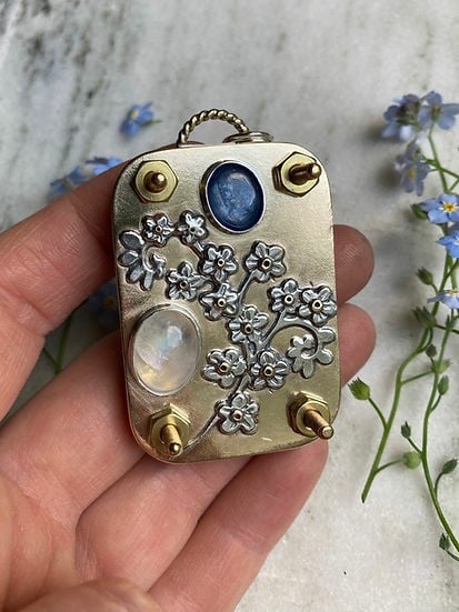 Olvoria | Mini Flower Press | Compact Botanical Keepsake Maker | Portable Craft Tool