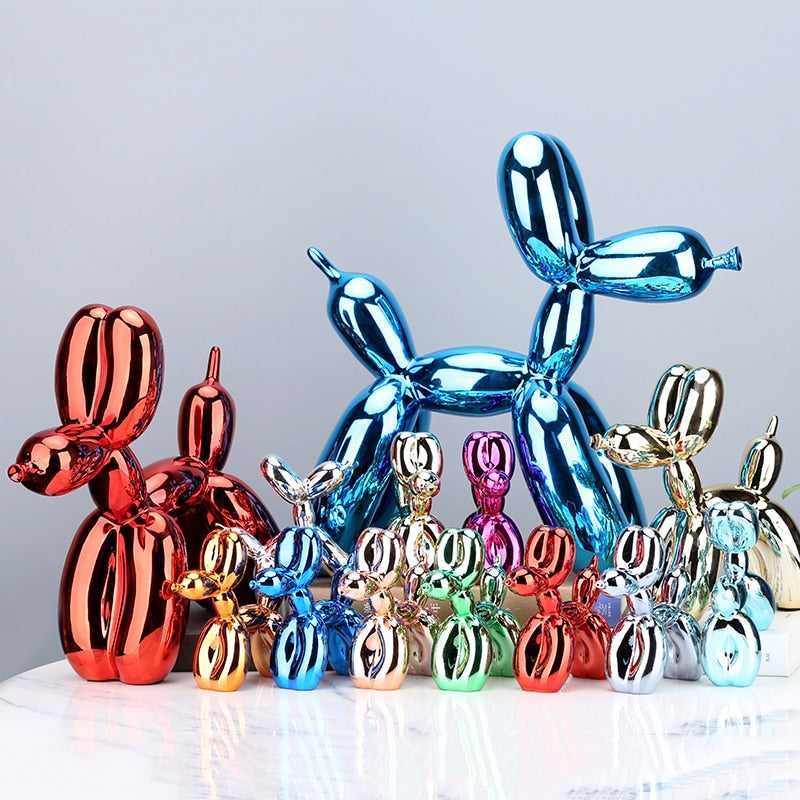 Olvoria – Modern Balloon Dog Sculpture with Metallic Surface