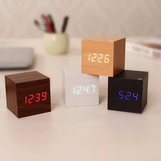 Olvoria | Modern Digital Wood Clock