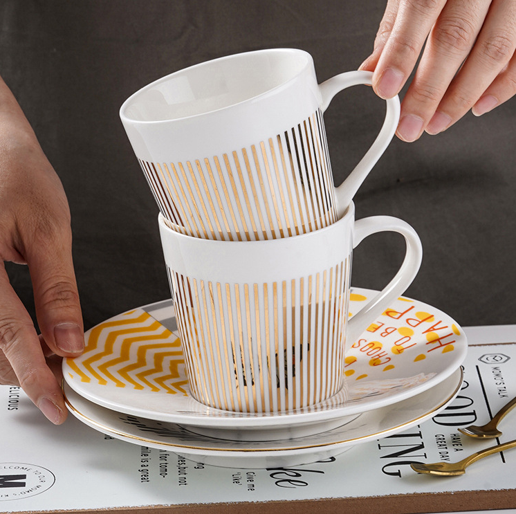 Olvoria | Moving Reflection Creative Coffee Cup Mirror Reflection Coffee Mug