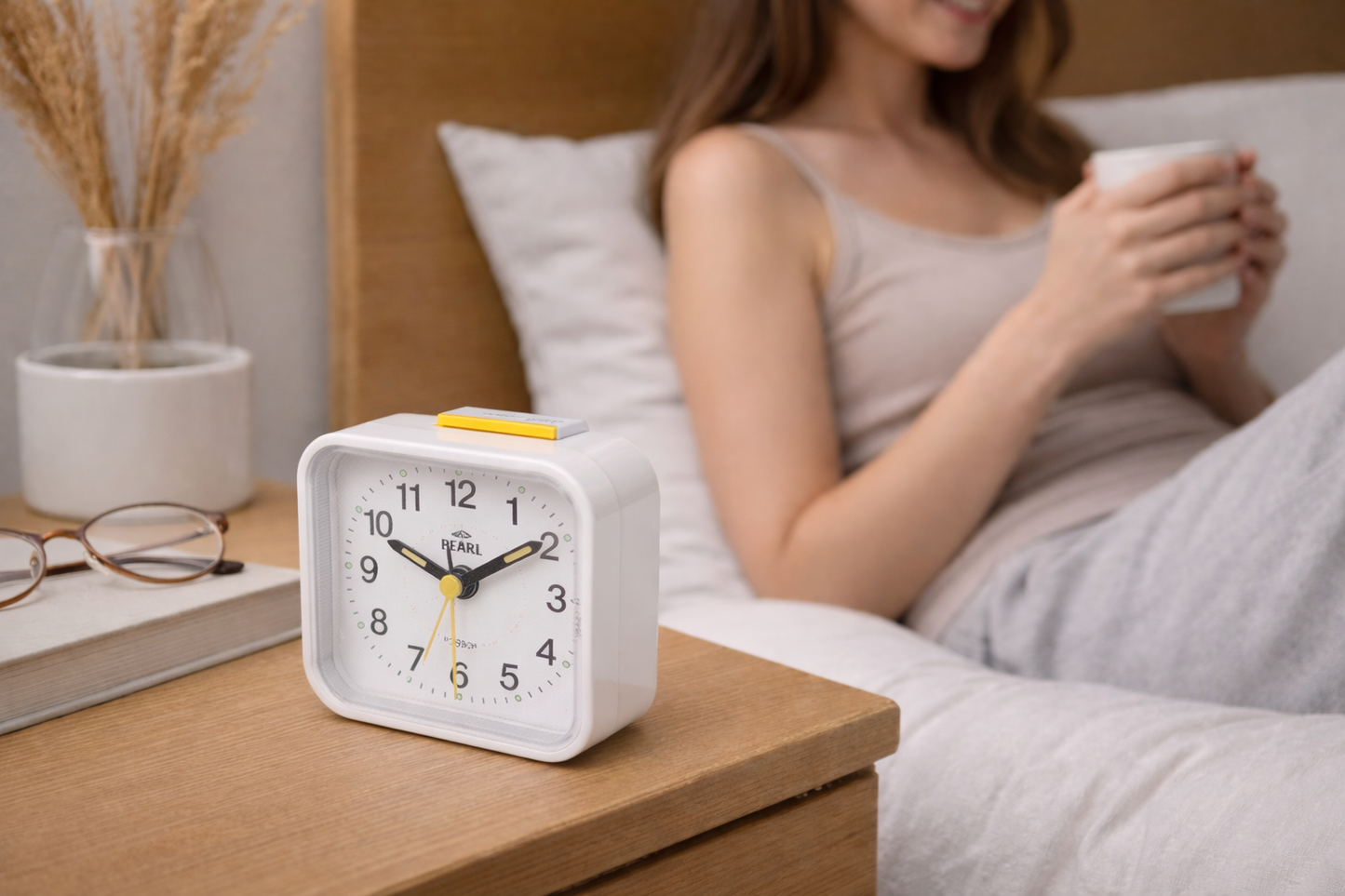 Olvoria | Silent & Peaceful Alarm Clock – Non-Ticking, Gentle Wake-Up Light, Snooze Function