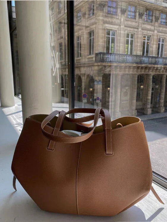 Olvoria | Voss – Vintage Leather Shoulder Bag for Women | Spacious, Elegant and Timeless Design