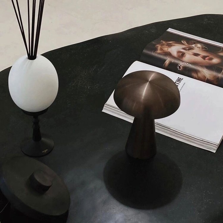 Olvoria | Wireless Table Lamp | Rechargeable Mushroom Design