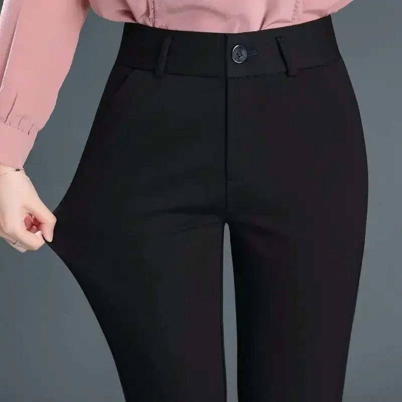 Pantalon affinant à taille haute pour femme