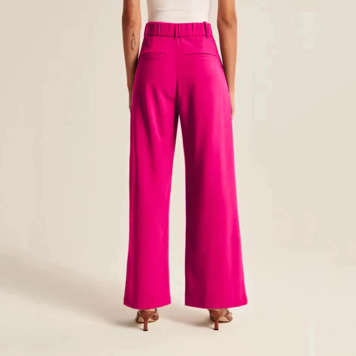 Pantalon taille haute et jambes larges pour femme