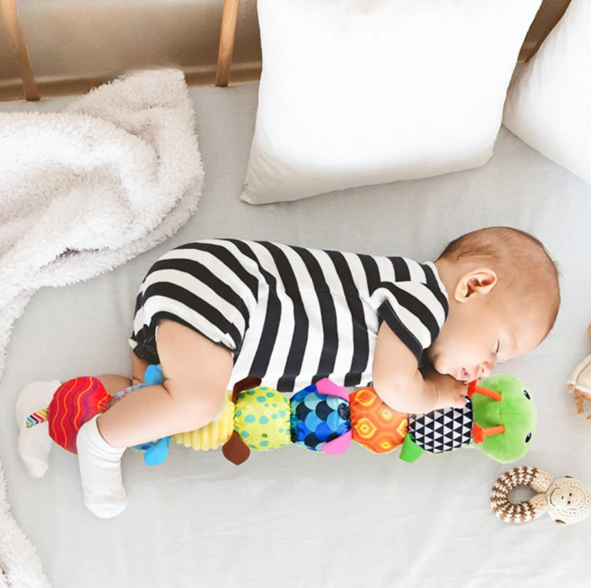 Peluche musicale et sensorielle pour bébé – Hochets et chenille douce
