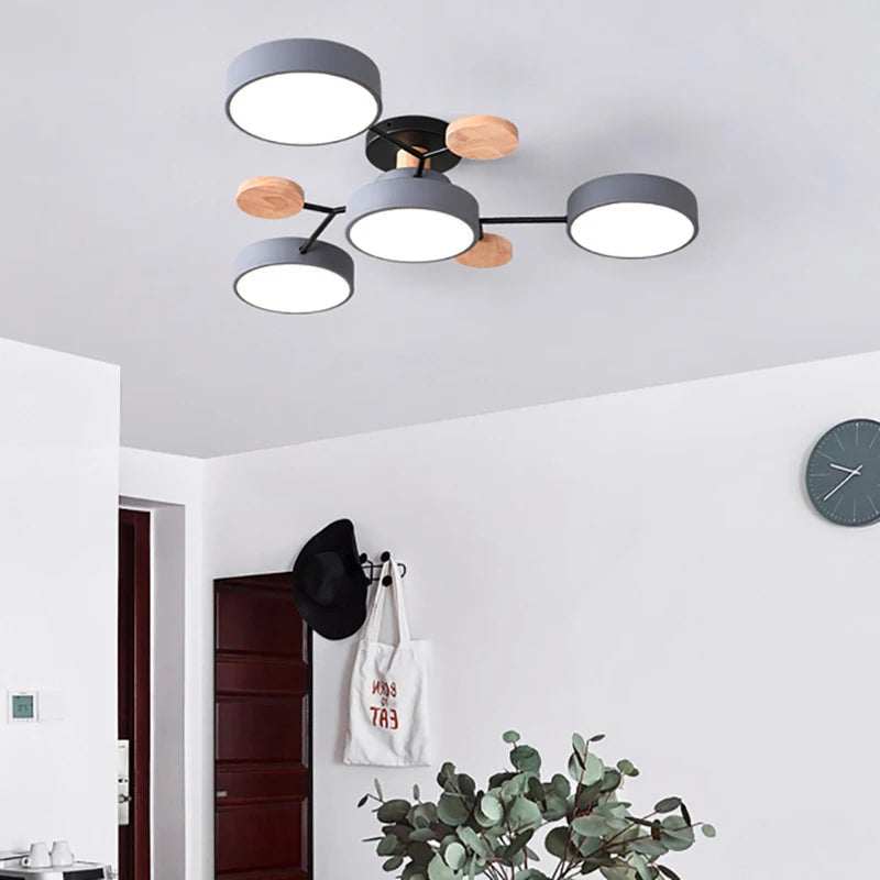 Plafonnier slim design avec finitions travaillées à la main