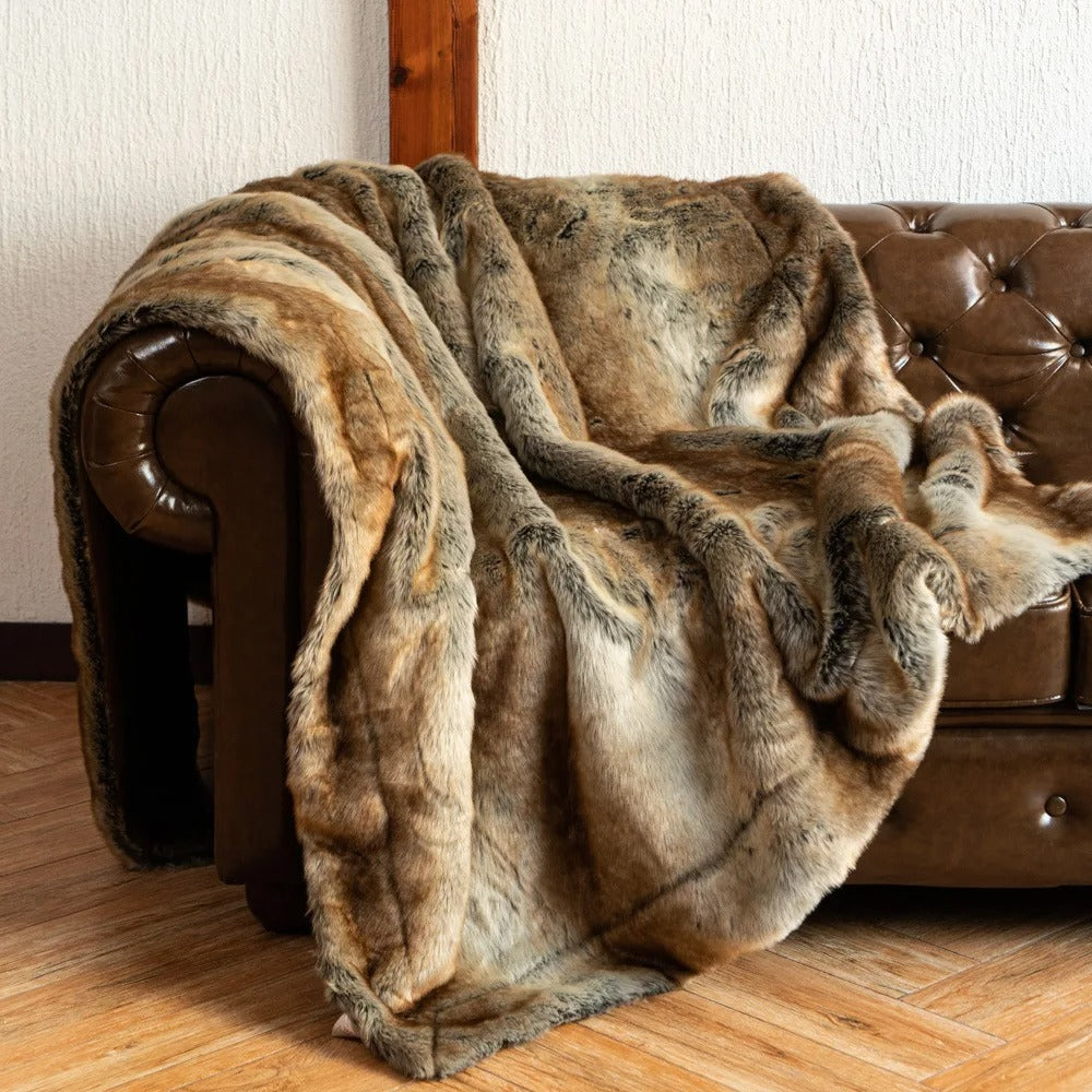 Plaid de luxe en fausse fourrure - chaleur et style pour votre intérieur