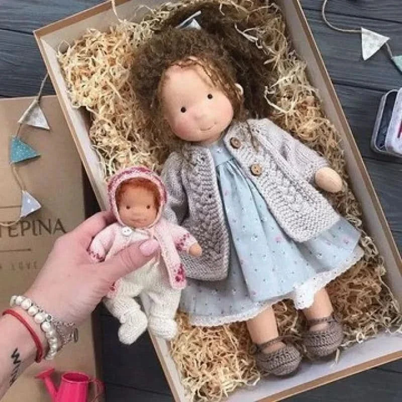 Poupée en peluche faite à la main – jouet style Waldorf Elise