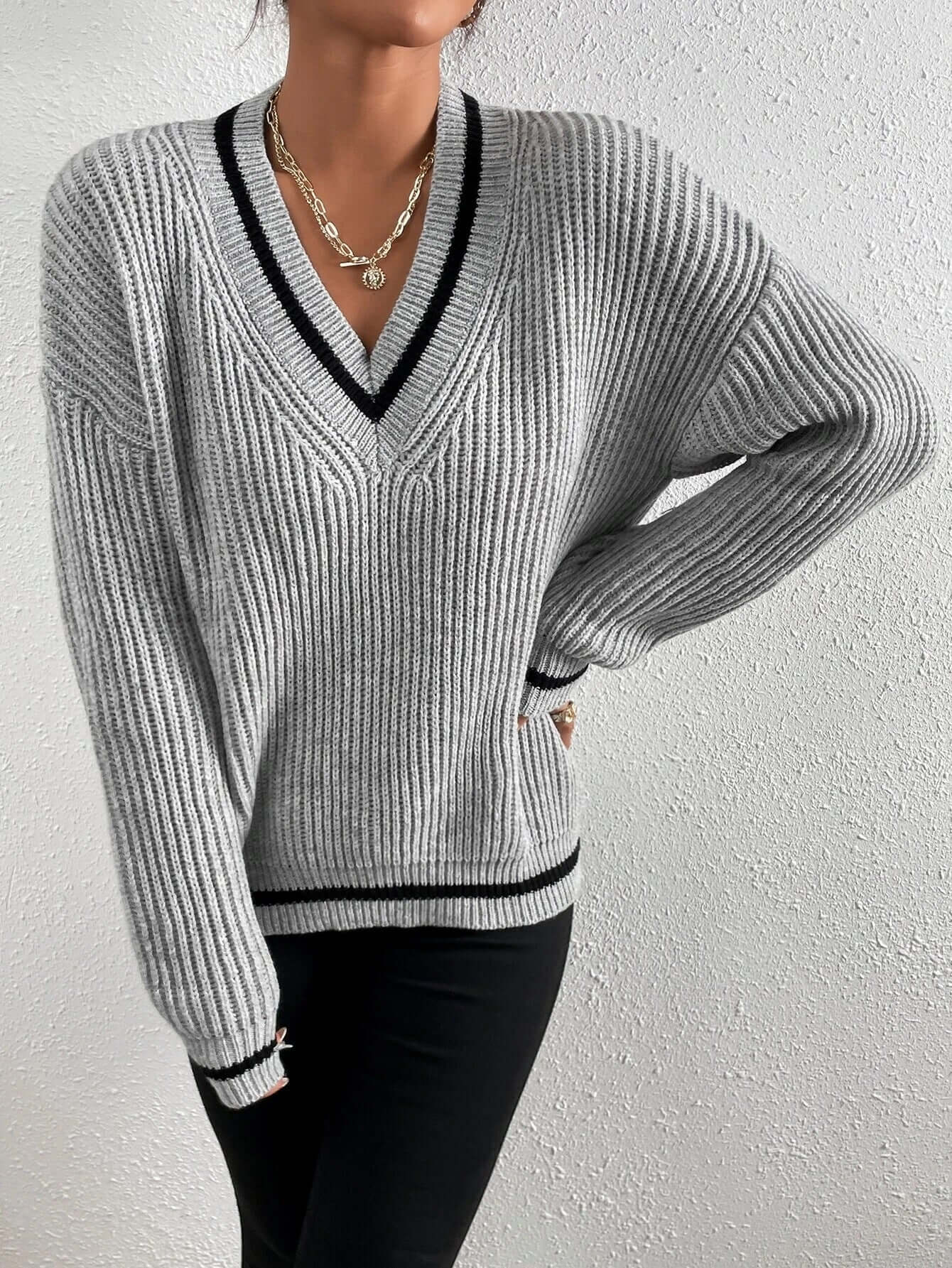 Pull rayé à col en V coupe ample pour femme