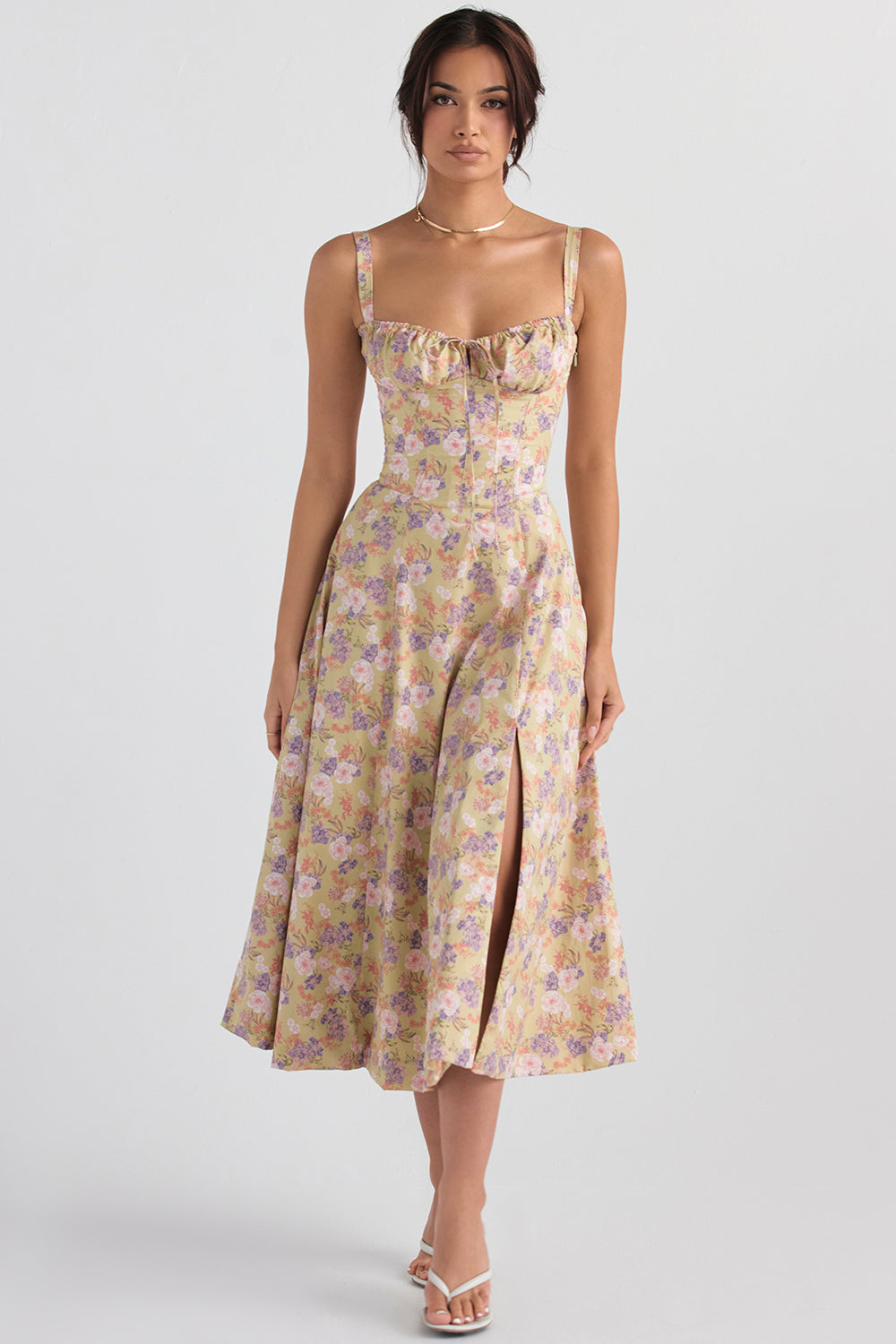 Robe bustier imprimé printemps moderne, coupe cintrée et allure féminine