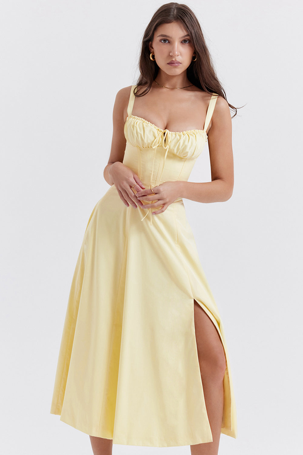 Robe bustier imprimé printemps moderne, coupe cintrée et allure féminine