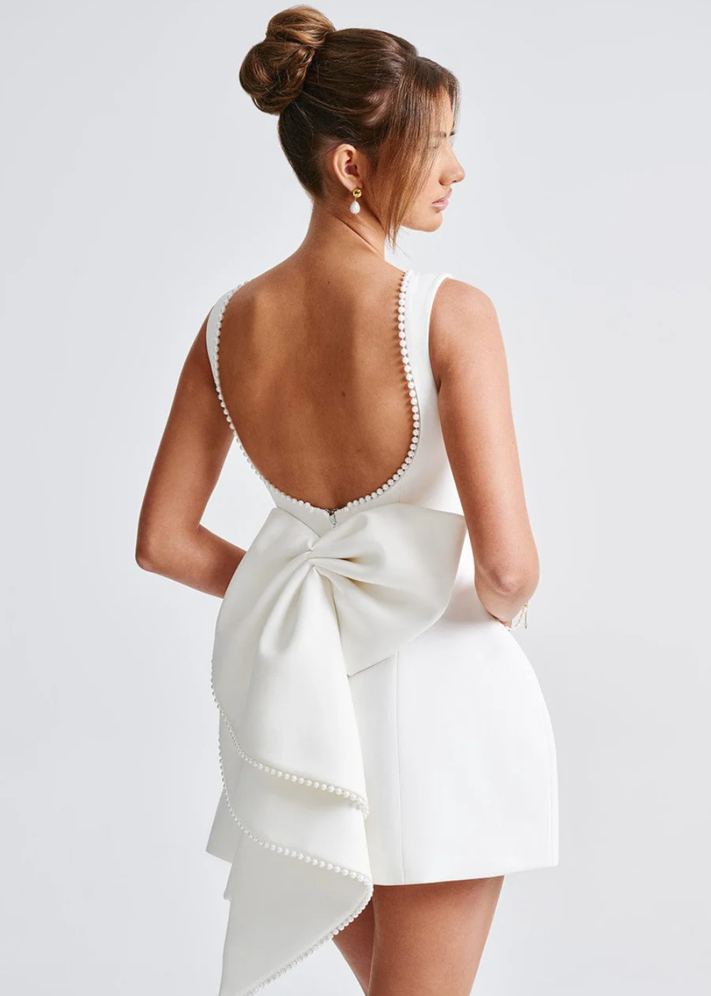 Robe courte - tenue de soirée élégante