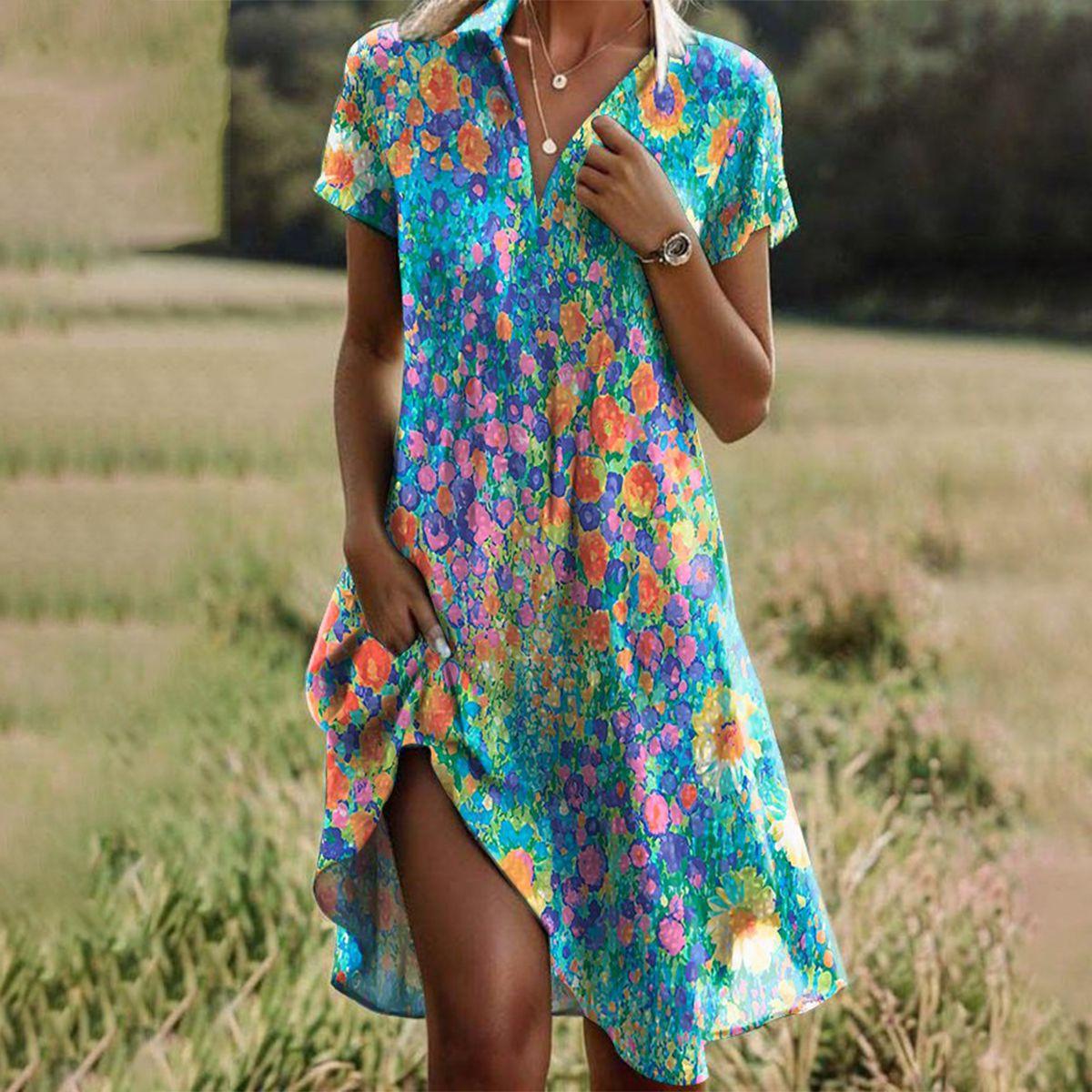 Robe d'été à fleurs colorées et manches courtes