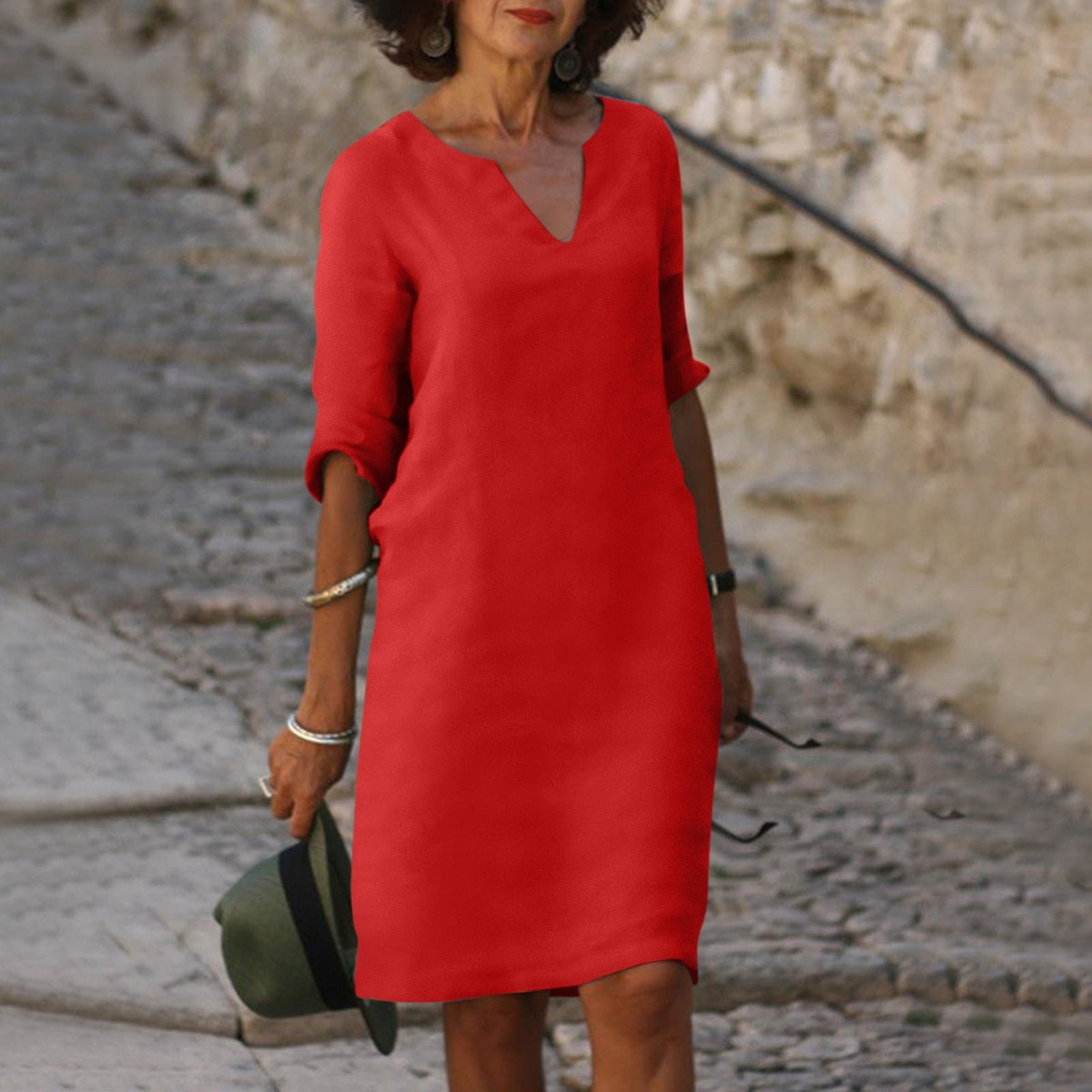 Robe d'été élégante avec col en V