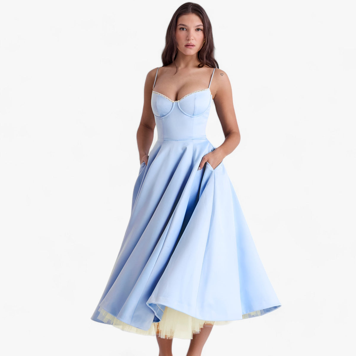 Robe de soirée – coupe élégante et détails stylés