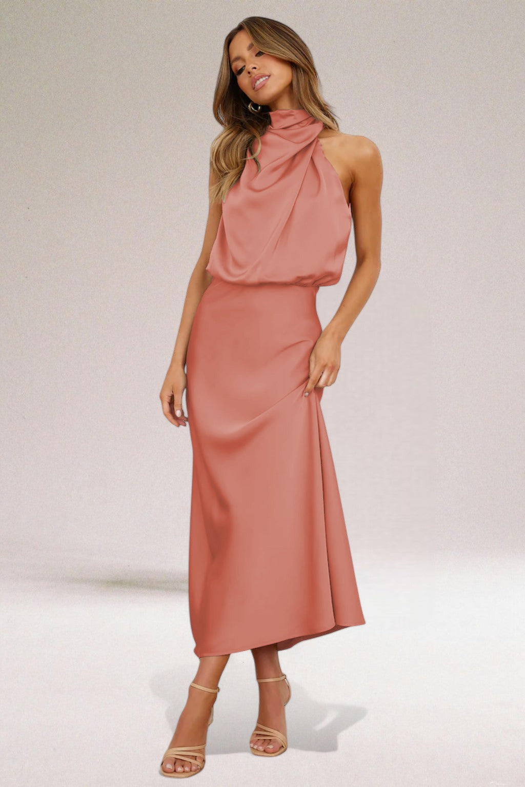 Robe glamour à col américain