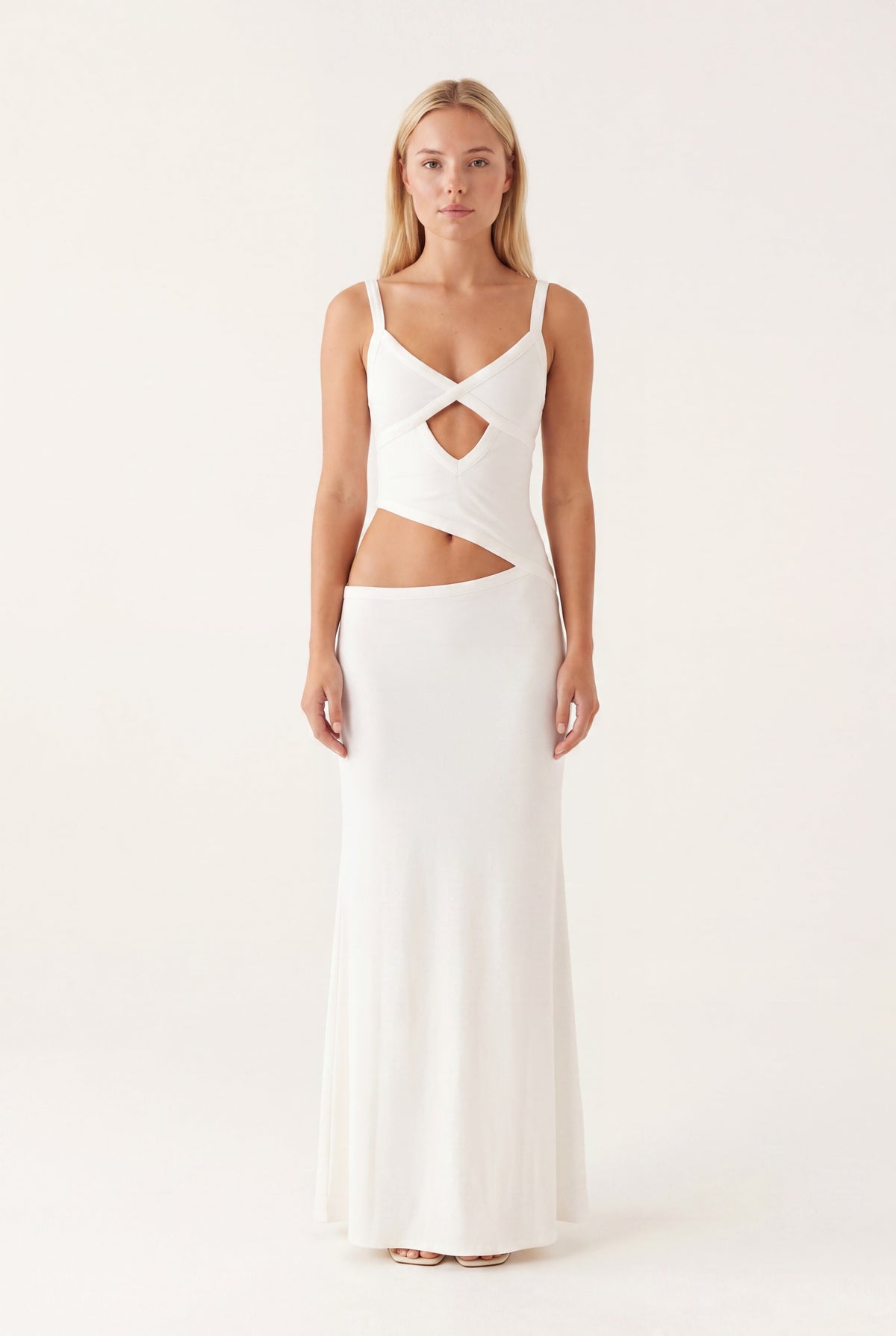Robe longue dos nu avec détail nœud et finition élégante