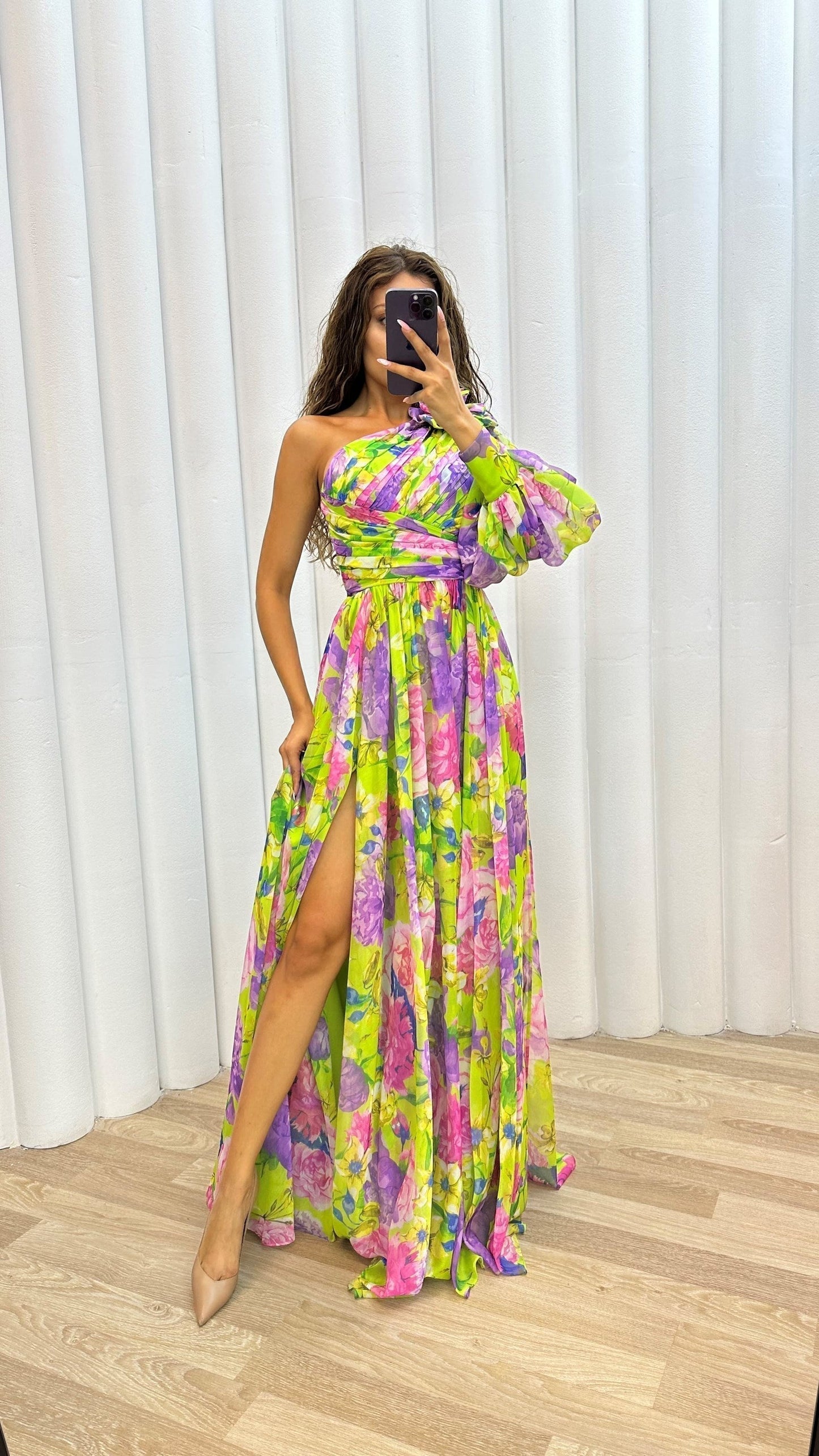 Robe maxi asymétrique à motif floral pour femme