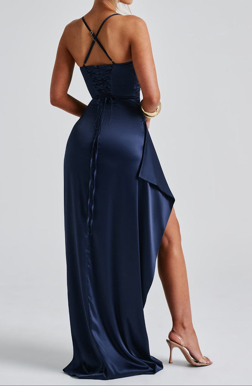 Robe maxi bleu marine élégante pour mariages et soirées