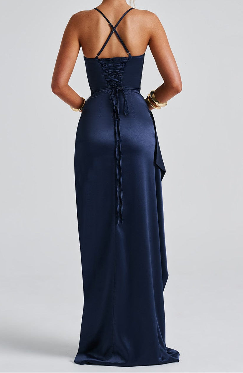 Robe maxi bleu marine élégante pour mariages et soirées
