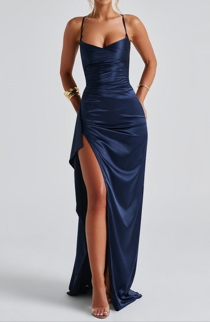 Robe maxi bleu marine élégante pour mariages et soirées