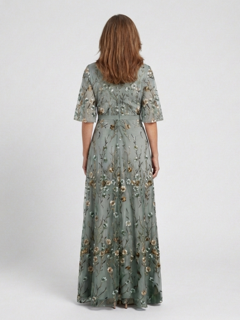 Robe maxi brodée portefeuille pour femme