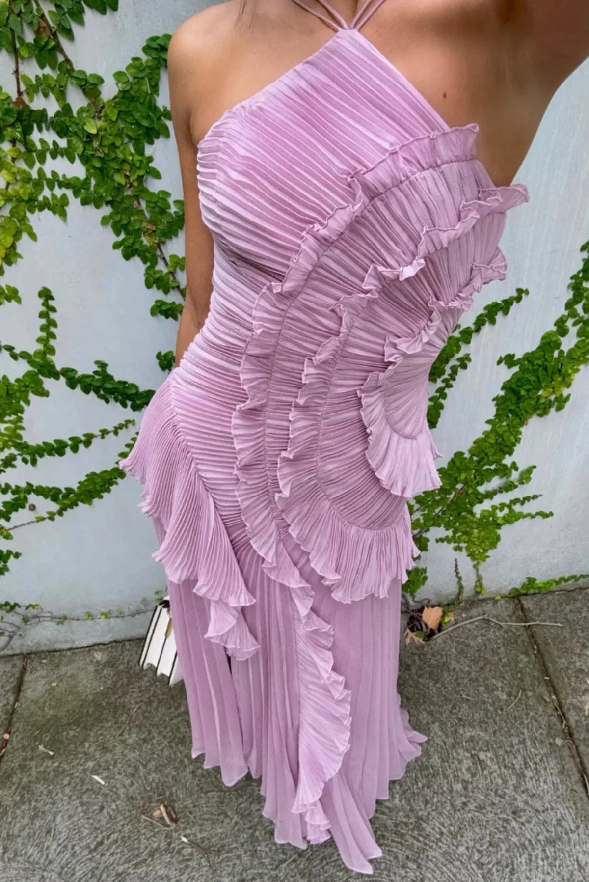 Robe maxi dos nu halter avec volants et fente