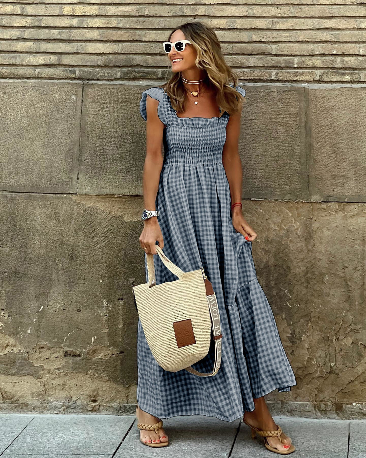Robe maxi élégante à fronces et manches volantes