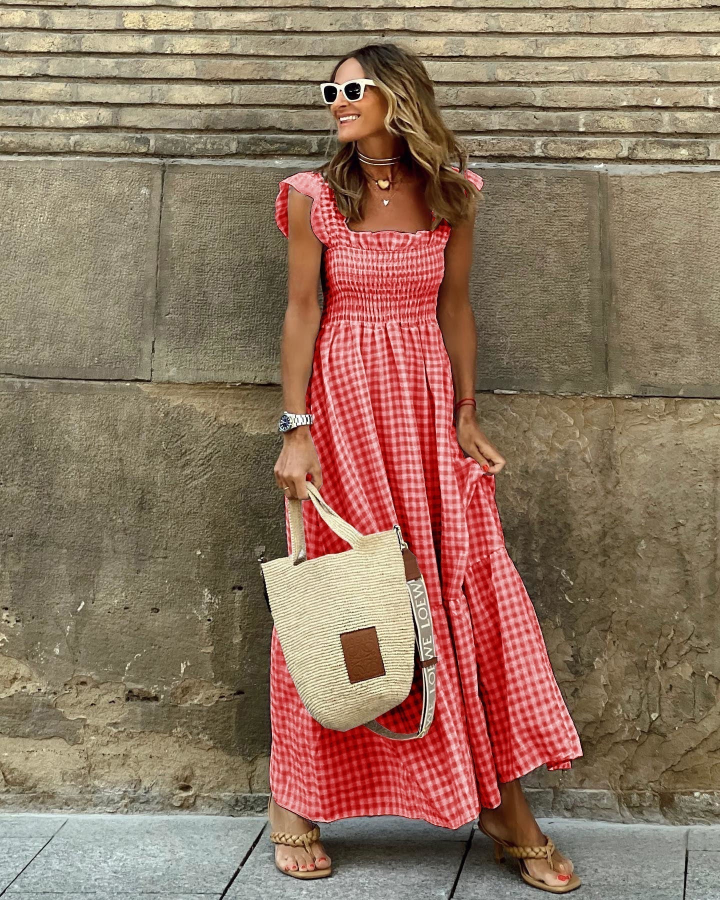 Robe maxi élégante à fronces et manches volantes