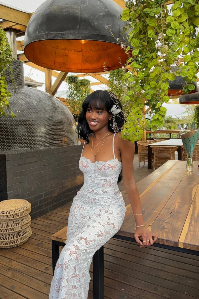 Robe midi ajustée en dentelle pour femme