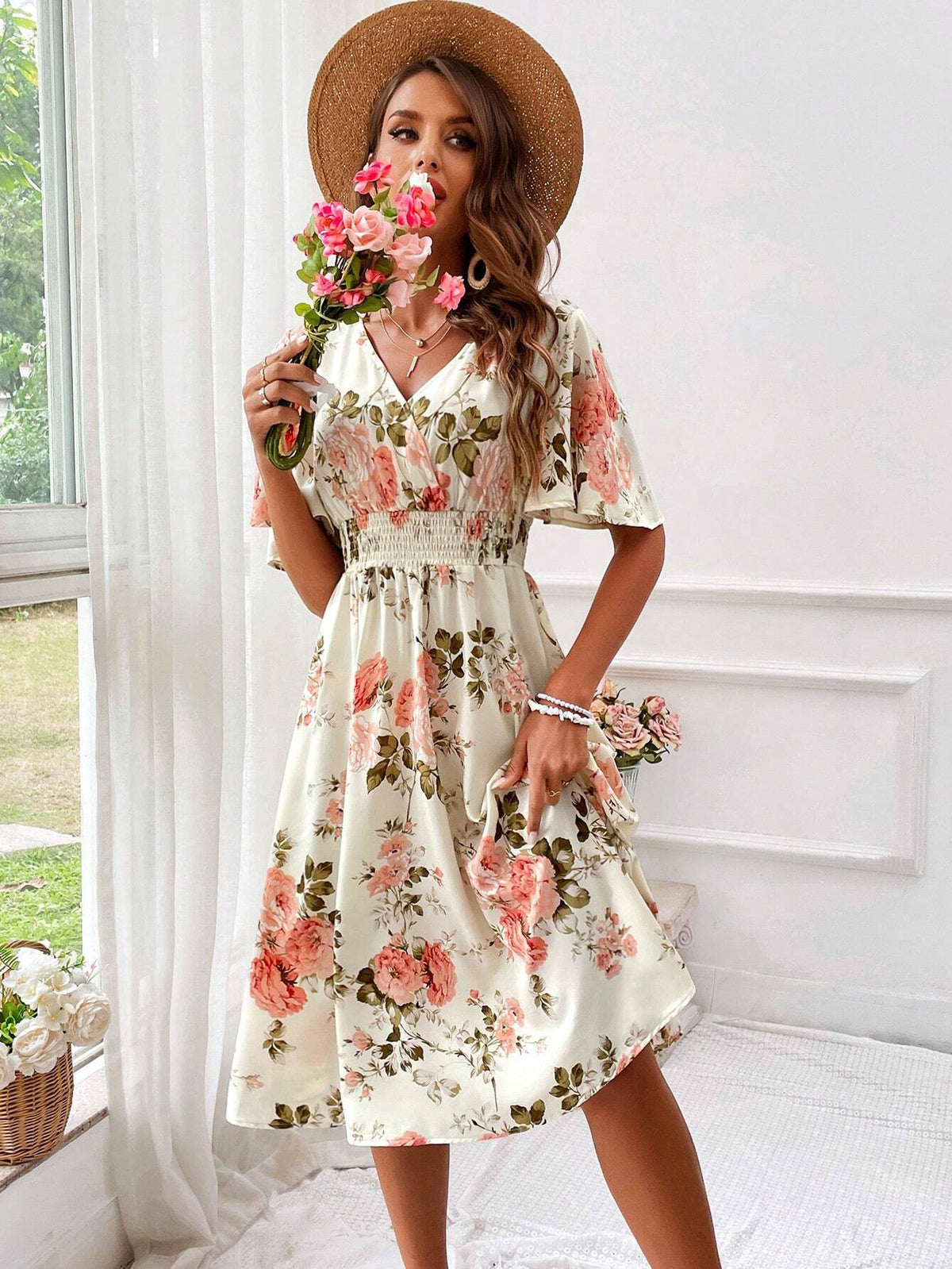 Robe midi évasée à col en V pour femme