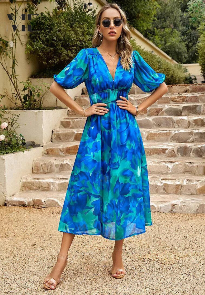 Robe midi fleurie en coupe évasée avec col en V pour femme