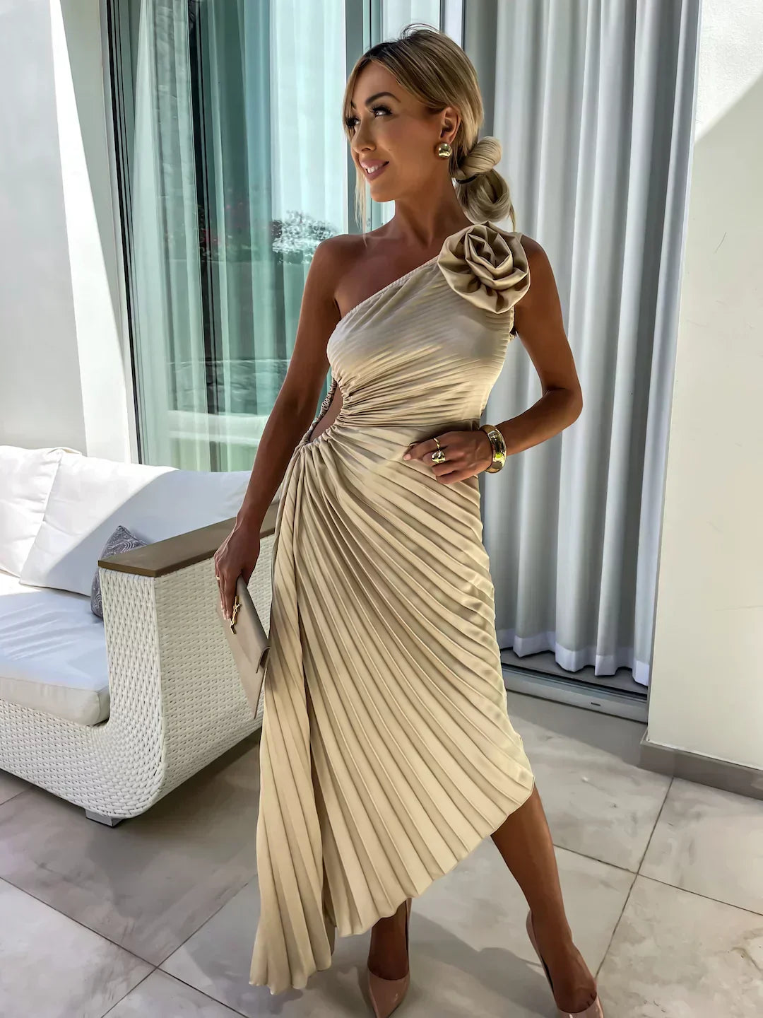 Robe midi plissée asymétrique pour femme
